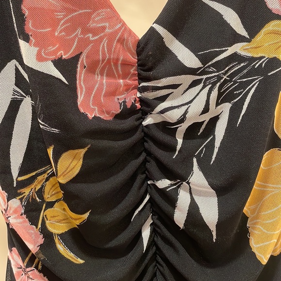 GUESS NWT Gabrielle ruched cutout dress size small 👗 - Picture 12 of 14